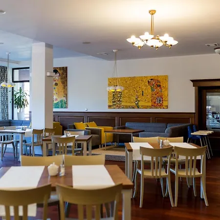 Отель Relaks Wellness &