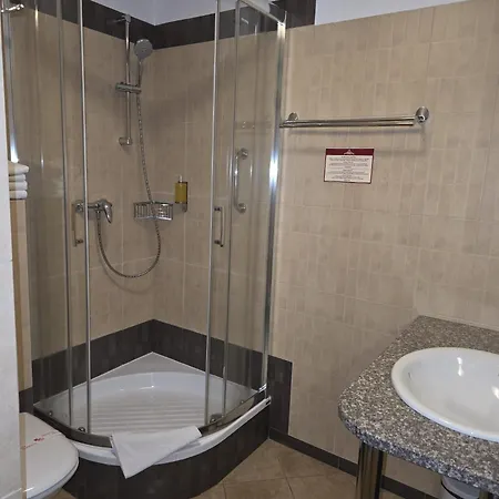 Relaks Wellness & Hotel 3*
